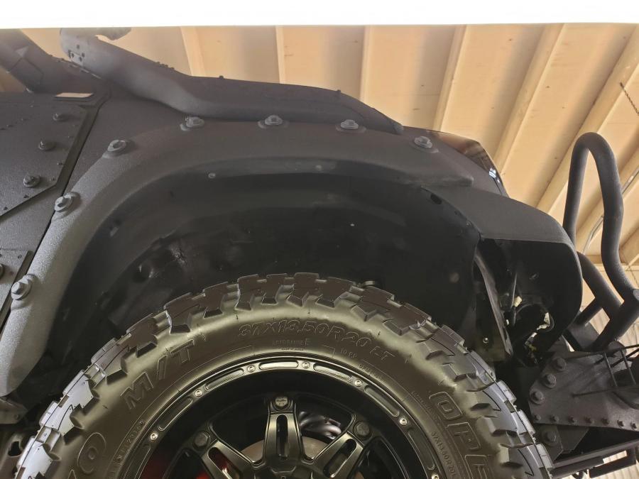 Детали экстерьера Toyota Tundra CrewMax 4x4 Zombie Apocalypse 2013 года  (фото 444 из 461)